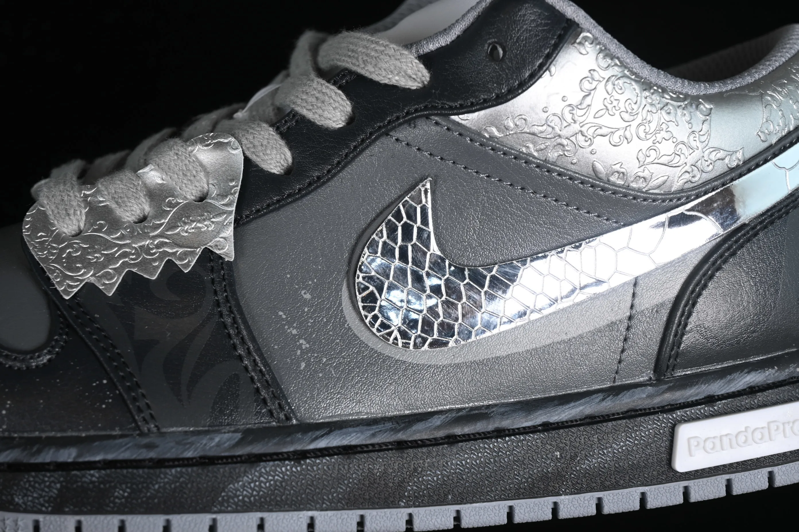 All categories Air Jordan Jordan series basketball shoes Air Jordan 1 Low Air Jordan 1 Low AJ1 Joe 1 Panda Prank Modern Wei Realm Gray Series Black and Silver Gray Low-top Cultural and Casual Shoes 553560-053
